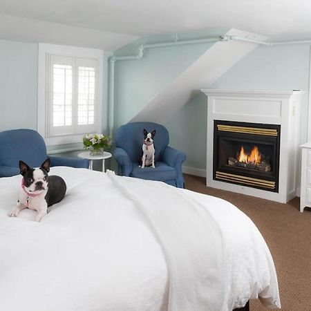 Vineyard Square Hotel And Suites Edgartown Bagian luar foto