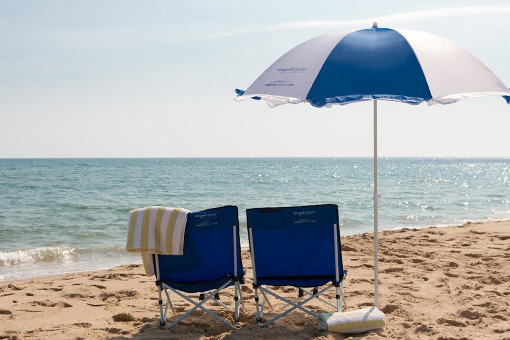 Vineyard Square Hotel And Suites Edgartown Bagian luar foto