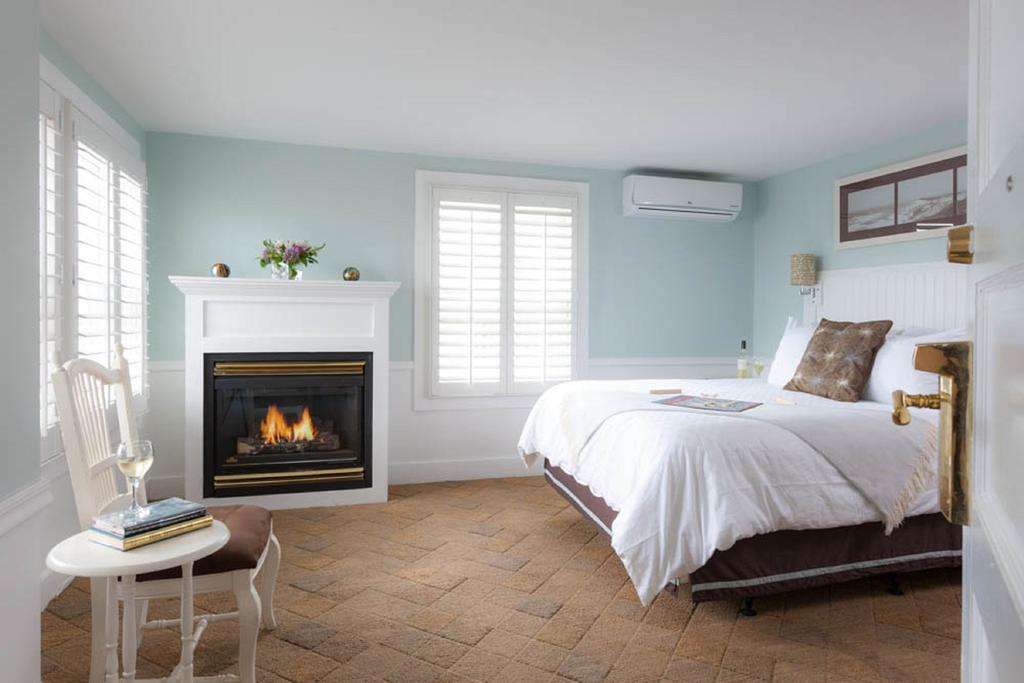 Vineyard Square Hotel And Suites Edgartown Ruang foto