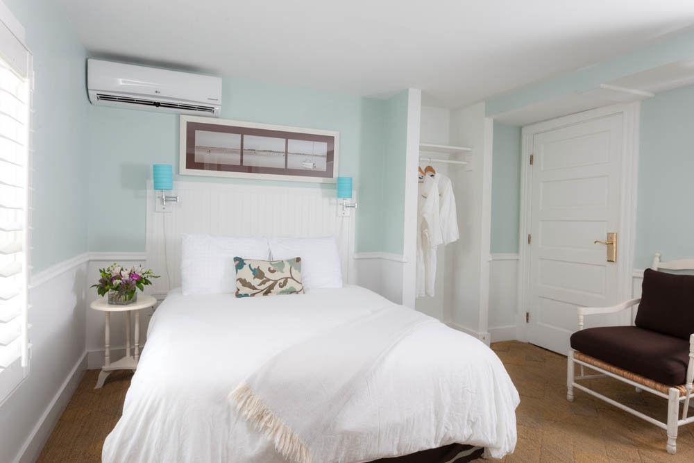 Vineyard Square Hotel And Suites Edgartown Bagian luar foto