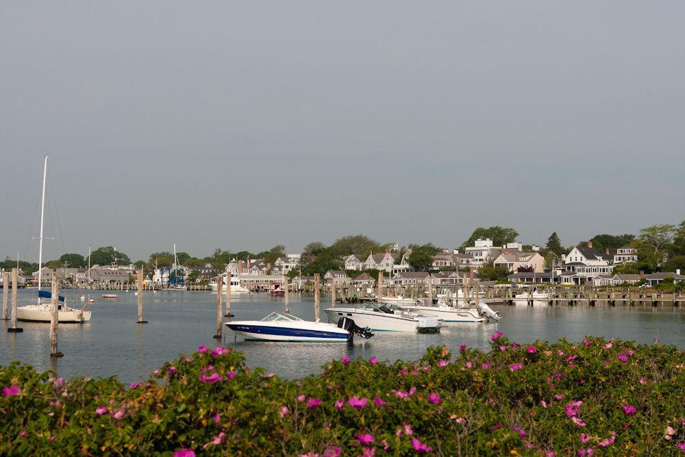 Vineyard Square Hotel And Suites Edgartown Bagian luar foto